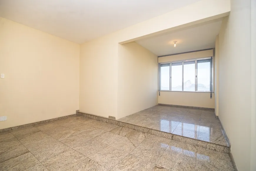 Foto 1 de Apartamento com 3 Quartos para alugar, 120m² em Icaraí, Niterói