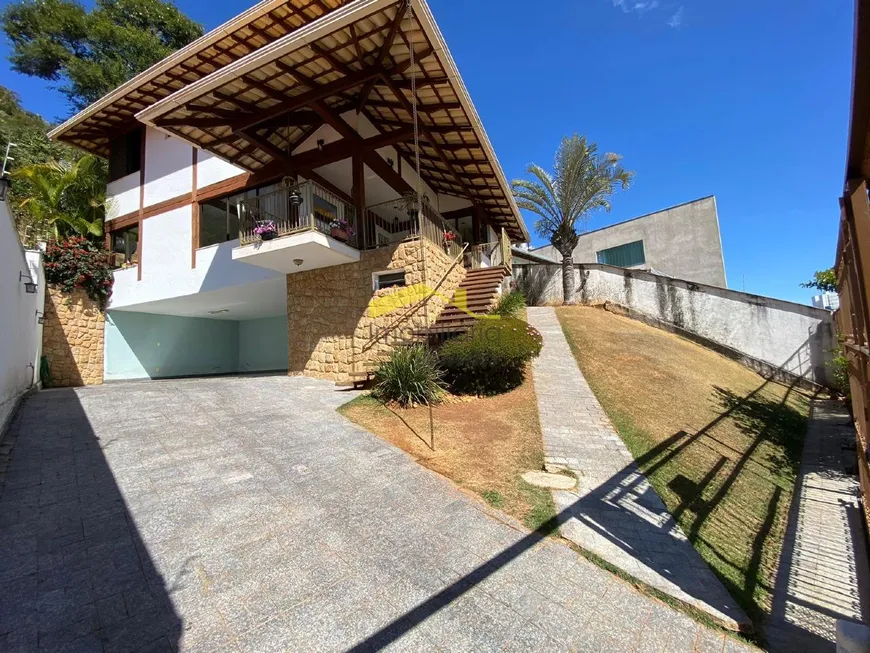 Foto 1 de Casa com 4 Quartos à venda, 266m² em Buritis, Belo Horizonte