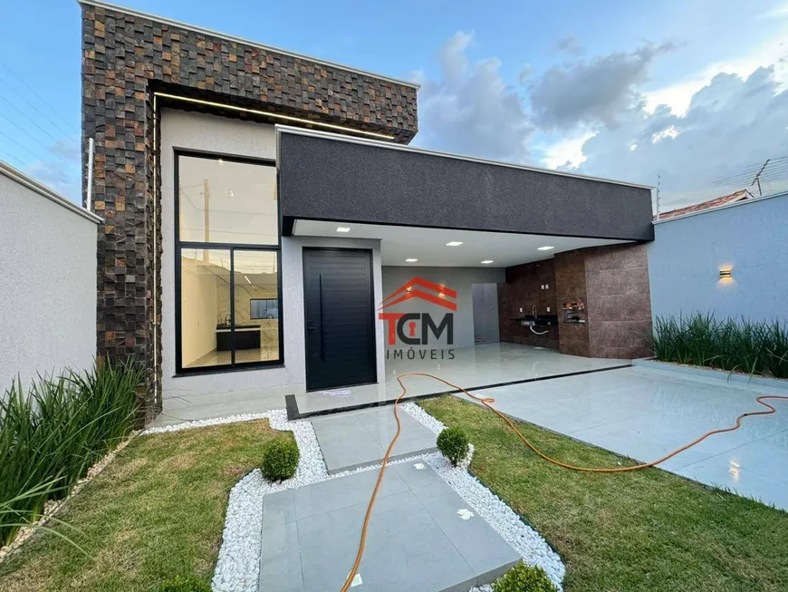 Foto 1 de Casa com 3 Quartos à venda, 139m² em Residencial Maria Lourenca, Goiânia