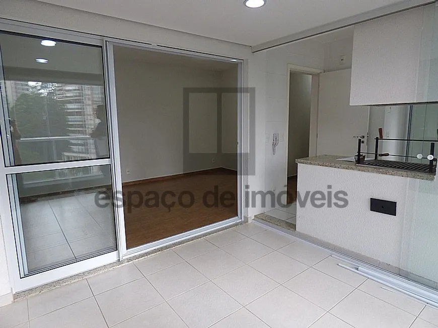 Foto 1 de Apartamento com 2 Quartos à venda, 77m² em Panamby, São Paulo