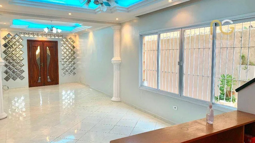 Foto 1 de Casa com 3 Quartos à venda, 225m² em Vila Guilhermina, Praia Grande