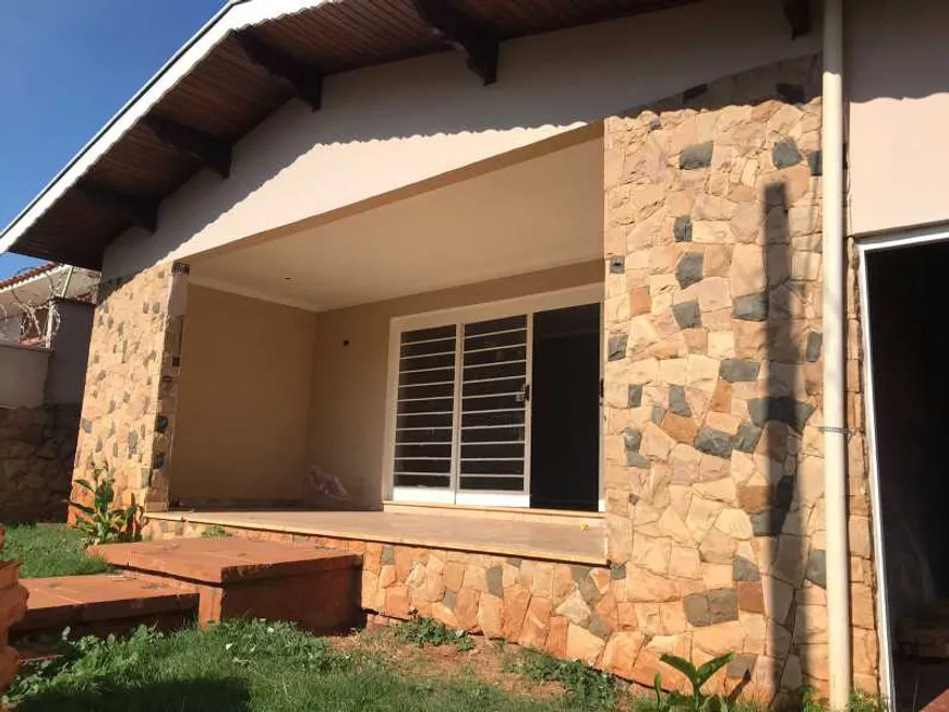 Foto 1 de Casa com 3 Quartos para alugar, 160m² em Cidade Jardim, Piracicaba
