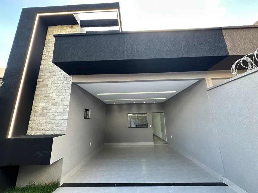 Foto 1 de Casa com 3 Quartos à venda, 140m² em Jardim Europa, Goiânia