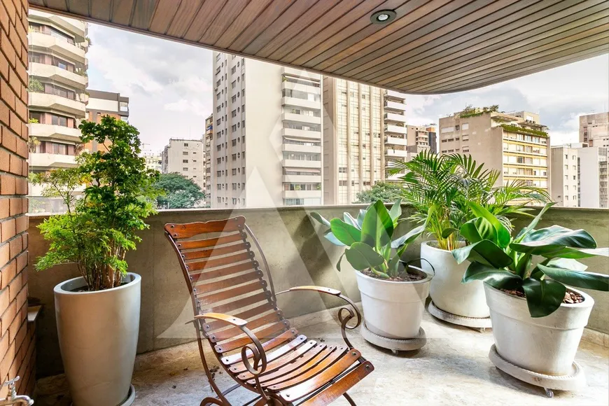 Foto 1 de Apartamento com 4 Quartos à venda, 360m² em Jardins, São Paulo