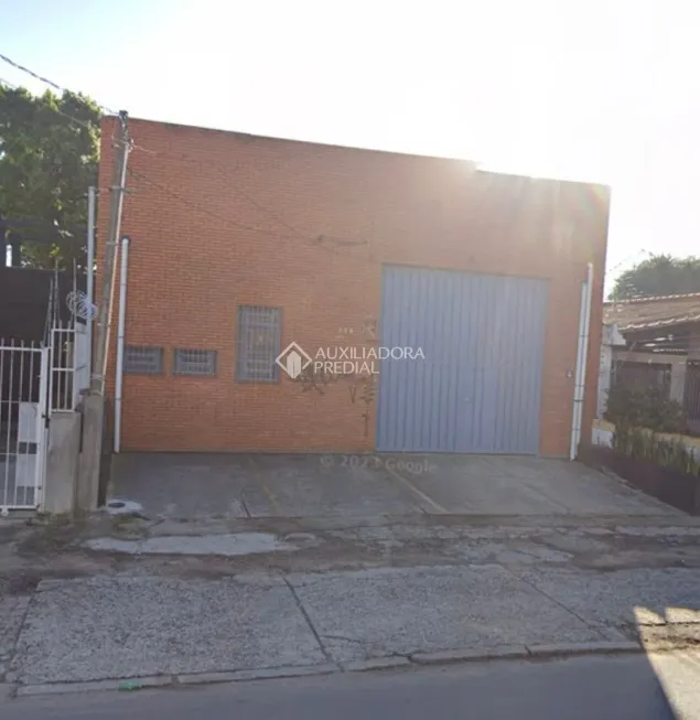 Foto 1 de Galpão/Depósito/Armazém à venda, 338m² em Navegantes, Porto Alegre