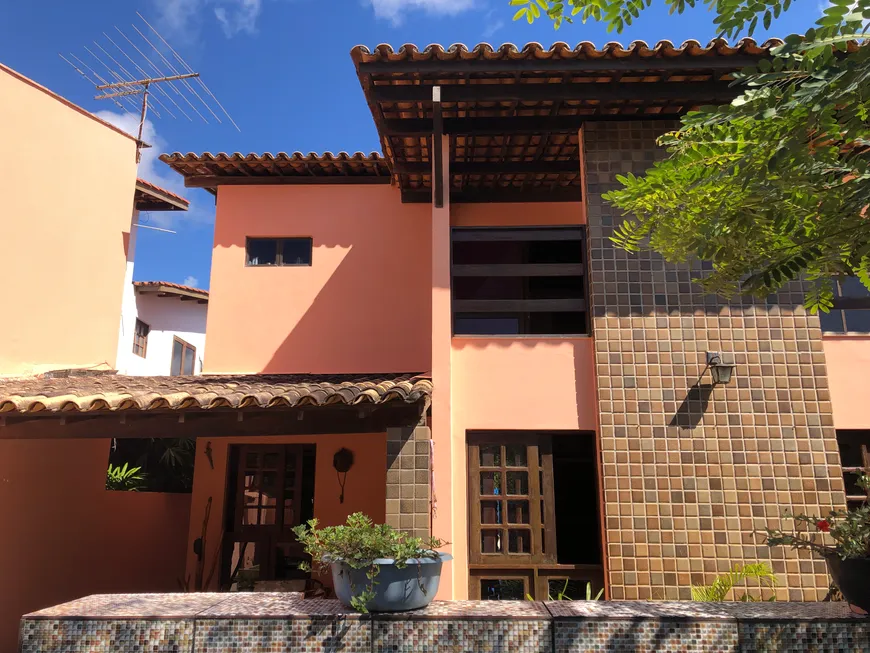 Foto 1 de Casa de Condomínio com 5 Quartos à venda, 240m² em Piatã, Salvador