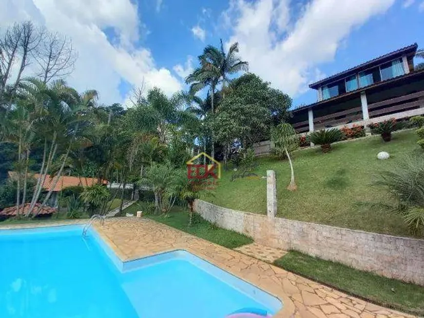 Foto 1 de Fazenda/Sítio com 4 Quartos à venda, 2000m² em Fazenda São Pedro, Igaratá