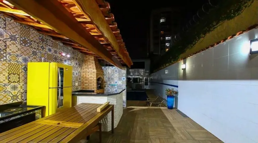 Foto 1 de Sobrado com 3 Quartos à venda, 239m² em Vila Mazzei, São Paulo