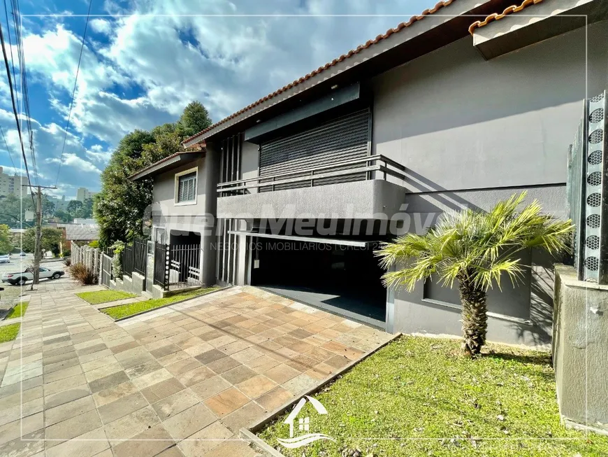 Foto 1 de Casa com 4 Quartos à venda, 360m² em Santa Catarina, Caxias do Sul