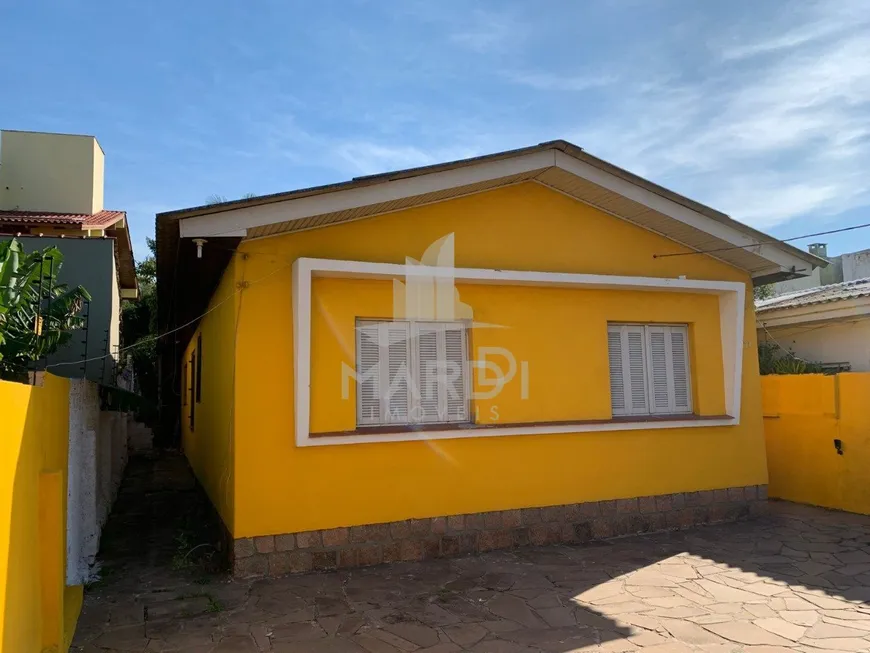 Foto 1 de Casa com 2 Quartos à venda, 90m² em Cavalhada, Porto Alegre