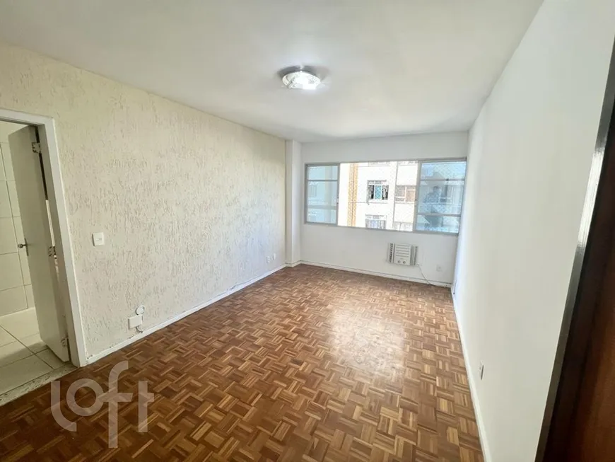 Foto 1 de Apartamento com 3 Quartos à venda, 80m² em Leblon, Rio de Janeiro