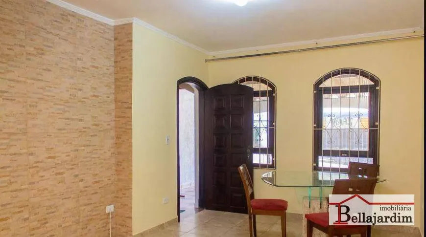 Foto 1 de Sobrado com 2 Quartos para alugar, 152m² em Vila Helena, Santo André