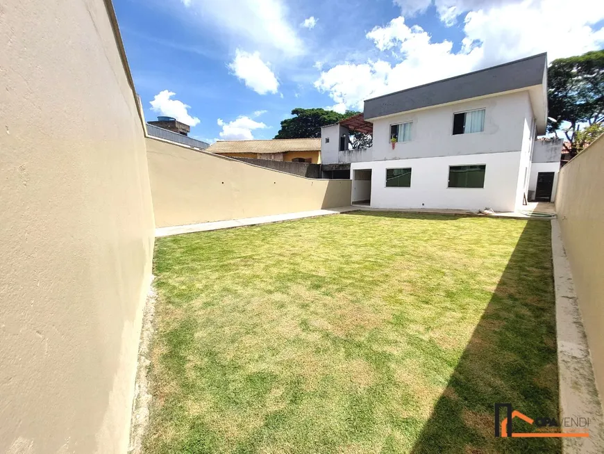 Foto 1 de Casa com 3 Quartos à venda, 360m² em Rio Branco, Belo Horizonte