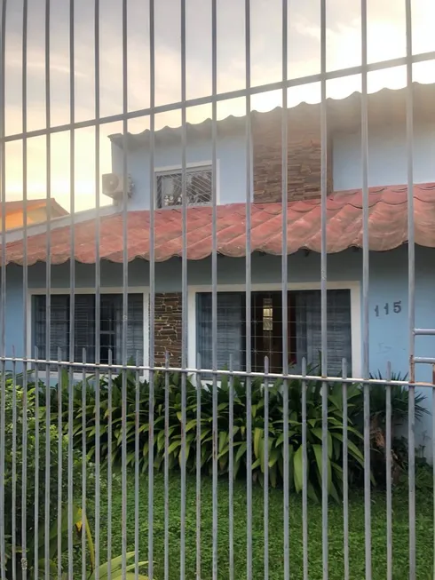 Foto 1 de Casa com 2 Quartos à venda, 100m² em Nonoai, Porto Alegre