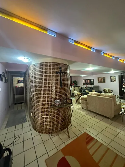Foto 1 de Casa com 4 Quartos para alugar, 390m² em Encruzilhada, Recife