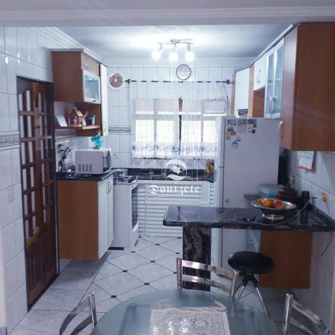 Foto 1 de Sobrado com 3 Quartos à venda, 244m² em Jardim Utinga, Santo André