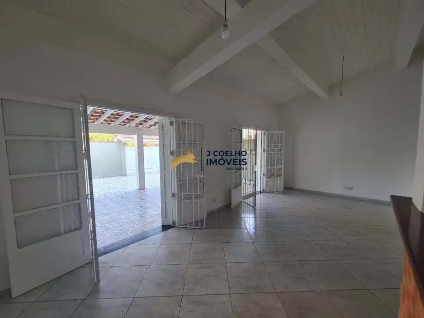 Foto 1 de Casa com 4 Quartos à venda, 185m² em Centro, Ubatuba