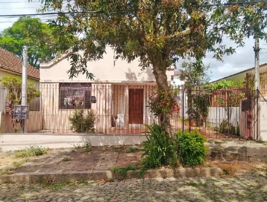 Foto 1 de Casa com 2 Quartos para alugar, 141m² em Vila Ipiranga, Porto Alegre