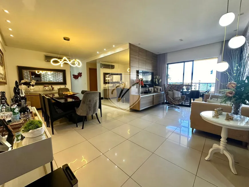 Foto 1 de Apartamento com 4 Quartos à venda, 135m² em Ponta Verde, Maceió