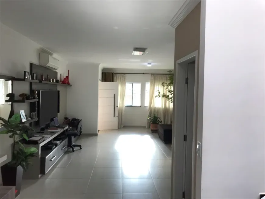 Foto 1 de Sobrado com 3 Quartos à venda, 140m² em Parada Inglesa, São Paulo