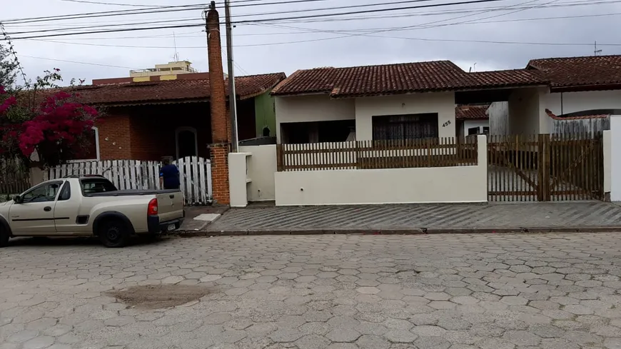 Foto 1 de Casa com 3 Quartos à venda, 103m² em Jardim Três Marias, Peruíbe