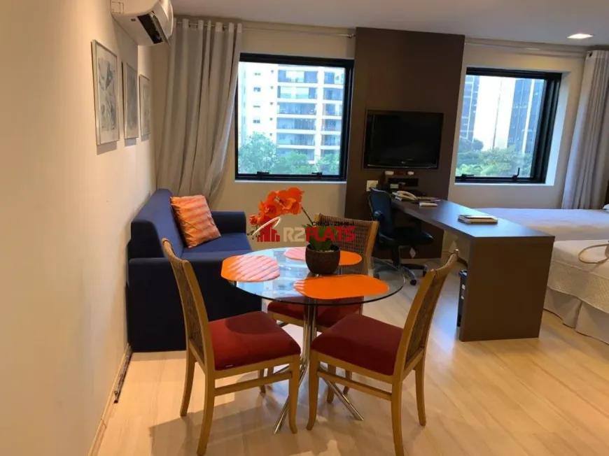 Foto 1 de Flat com 1 Quarto para alugar, 30m² em Moema, São Paulo