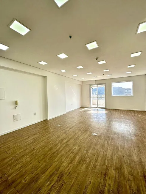 Foto 1 de Sala Comercial à venda, 51m² em Vila Matias, Santos