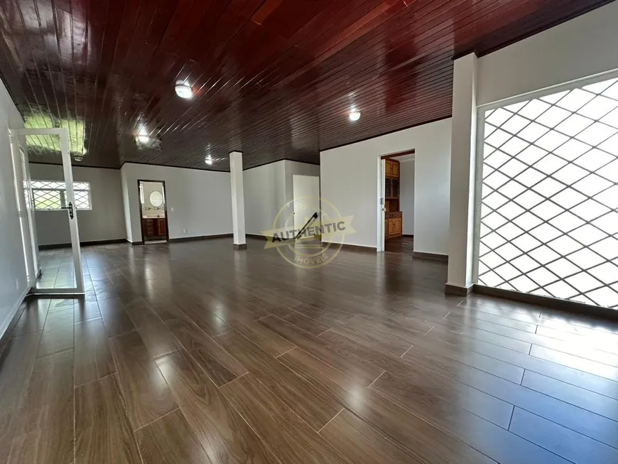 Foto 1 de Casa com 4 Quartos para alugar, 150m² em Vila Sfeir, Indaiatuba