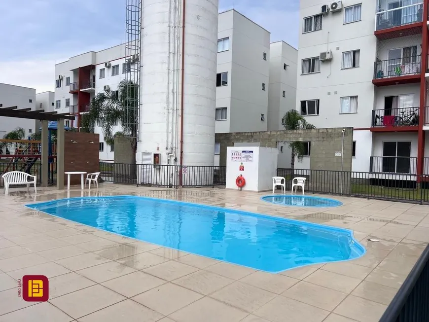 Foto 1 de Apartamento com 2 Quartos à venda, 53m² em Aririu, Palhoça