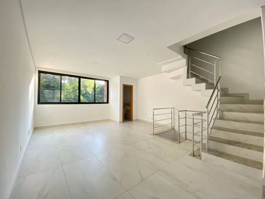 Foto 1 de Casa com 3 Quartos à venda, 187m² em Itapoã, Belo Horizonte
