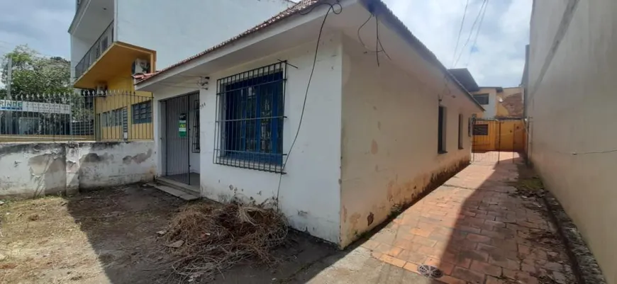 Foto 1 de Casa com 3 Quartos para alugar, 240m² em Jardim São Pedro, Porto Alegre