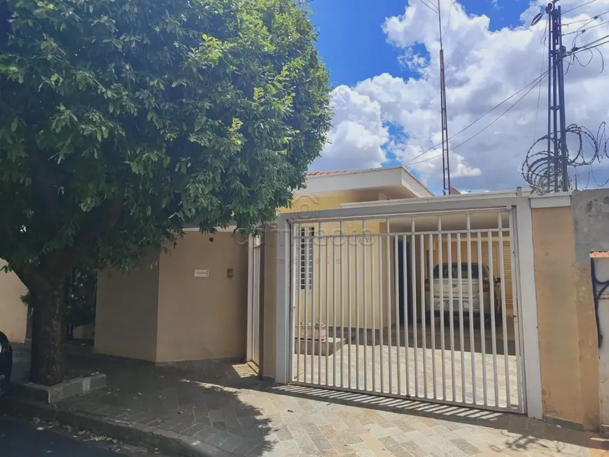 Foto 1 de Casa com 3 Quartos à venda, 400m² em Vila Santa Cruz, São José do Rio Preto