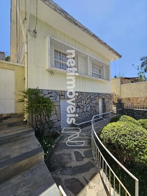 Foto 1 de Casa com 4 Quartos à venda, 235m² em Lagoinha, Belo Horizonte