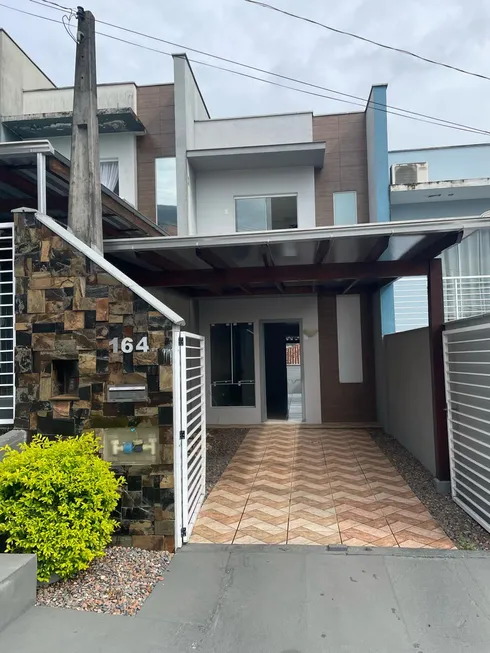 Foto 1 de Casa com 2 Quartos à venda, 98m² em Iririú, Joinville