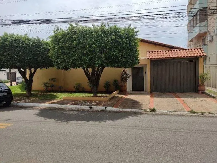 Foto 1 de Casa com 3 Quartos à venda, 276m² em Jardim América, Goiânia