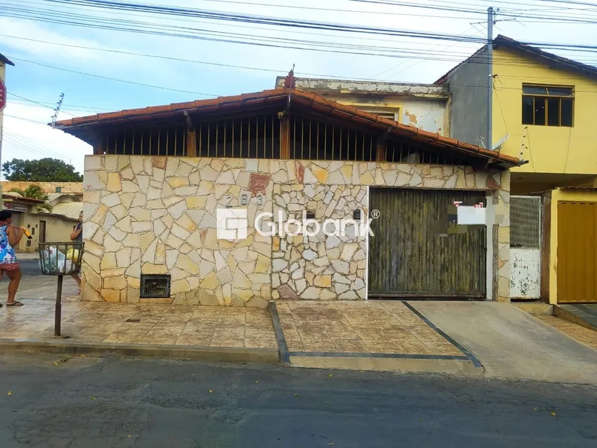 Foto 1 de Casa com 3 Quartos à venda, 90m² em Santa Rita, Montes Claros
