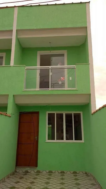 Foto 1 de Casa com 2 Quartos à venda, 60m² em Amendoeira, São Gonçalo