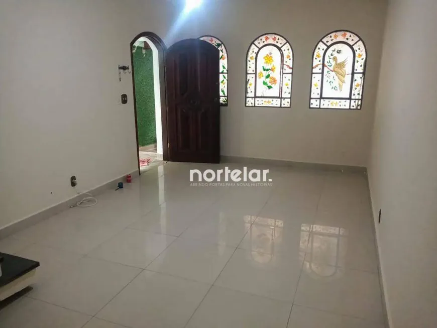 Foto 1 de Sobrado com 4 Quartos à venda, 200m² em Santa Teresinha, São Paulo