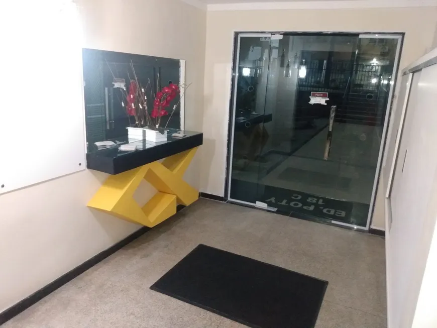 Foto 1 de Apartamento com 3 Quartos à venda, 65m² em Trobogy, Salvador