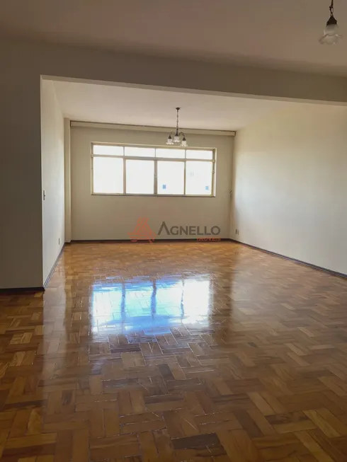 Foto 1 de Apartamento com 3 Quartos à venda, 180m² em Centro, Franca
