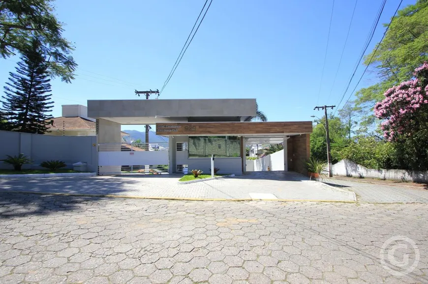 Foto 1 de Casa com 4 Quartos para alugar, 600m² em Cacupé, Florianópolis