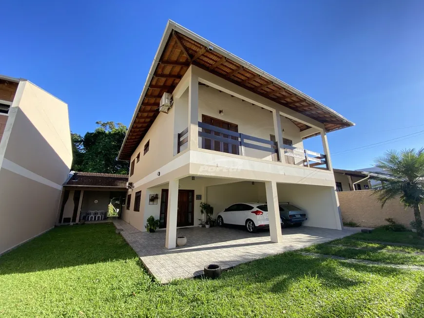 Foto 1 de Casa com 4 Quartos à venda, 330m² em Itoupava Central, Blumenau