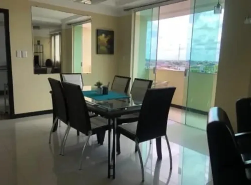 Foto 1 de Apartamento com 3 Quartos para alugar, 210m² em Canudos, Belém
