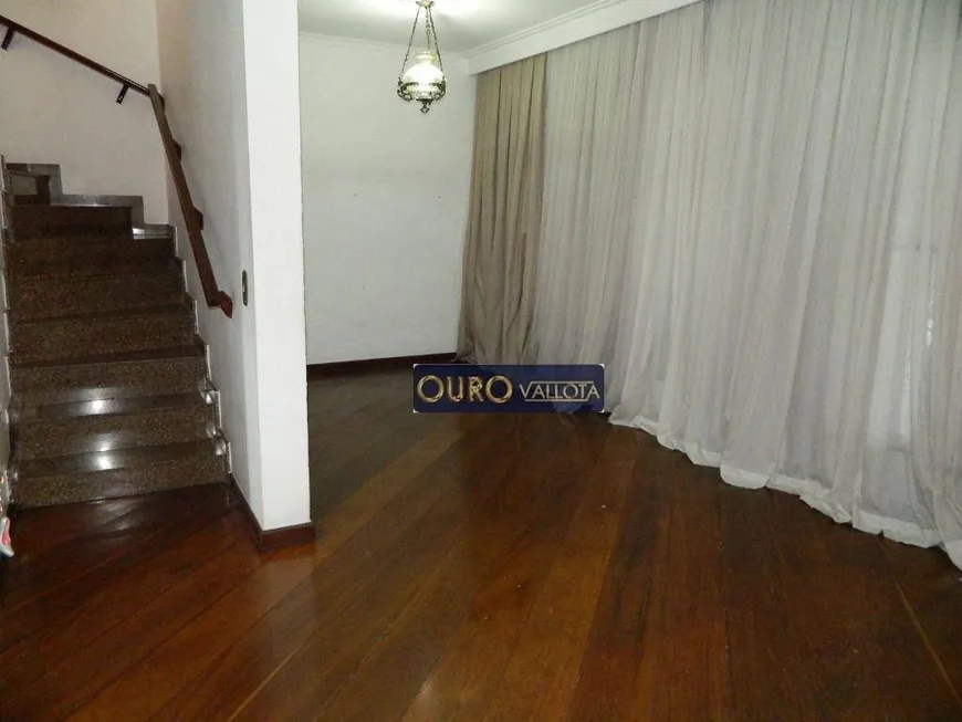 Foto 1 de Sobrado com 4 Quartos para alugar, 170m² em Parque São Lucas, São Paulo