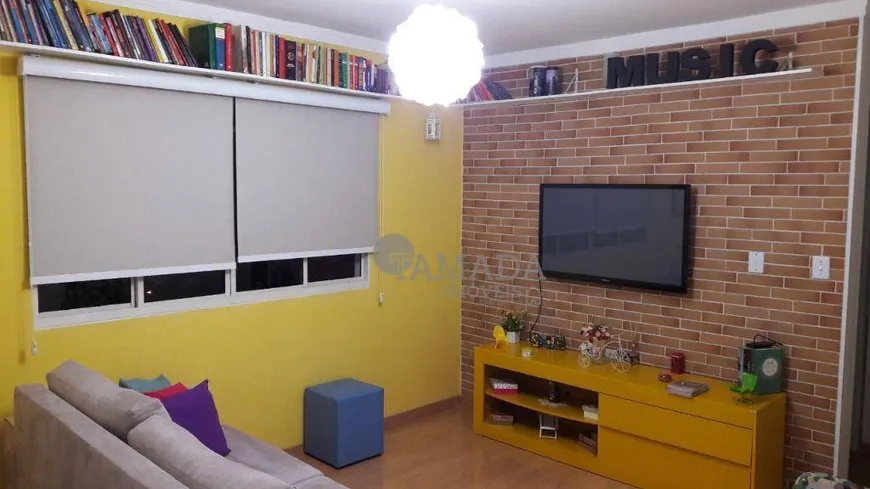 Foto 1 de Apartamento com 2 Quartos à venda, 49m² em Vila Carmosina, São Paulo