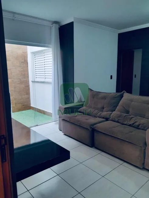 Foto 1 de Apartamento com 2 Quartos à venda, 75m² em Vila Oswaldo, Uberlândia