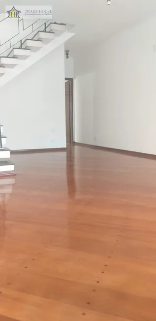 Foto 1 de Sobrado com 3 Quartos à venda, 200m² em Vila Moinho Velho, São Paulo