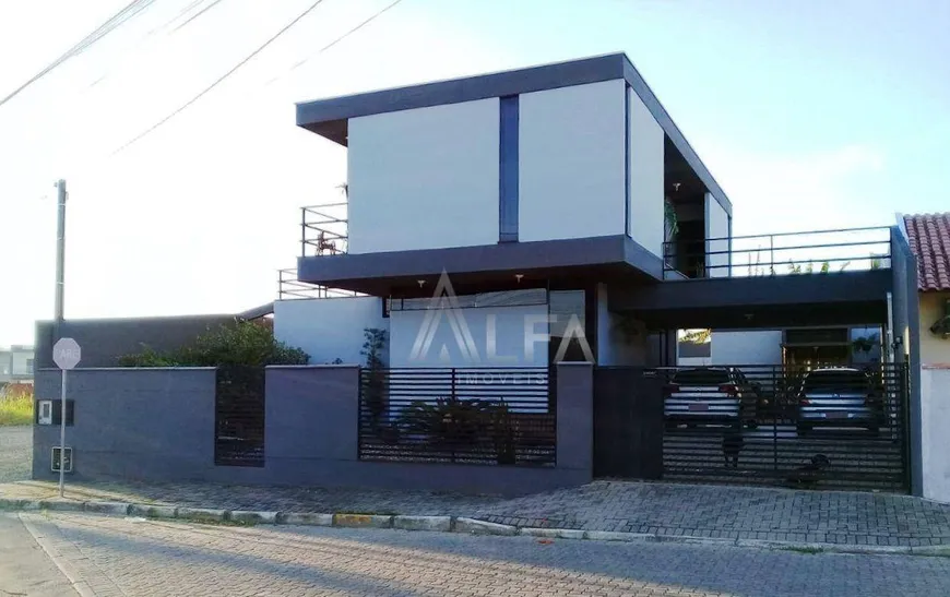 Foto 1 de Sobrado com 4 Quartos à venda, 218m² em Nossa Senhora da Paz, Balneário Piçarras