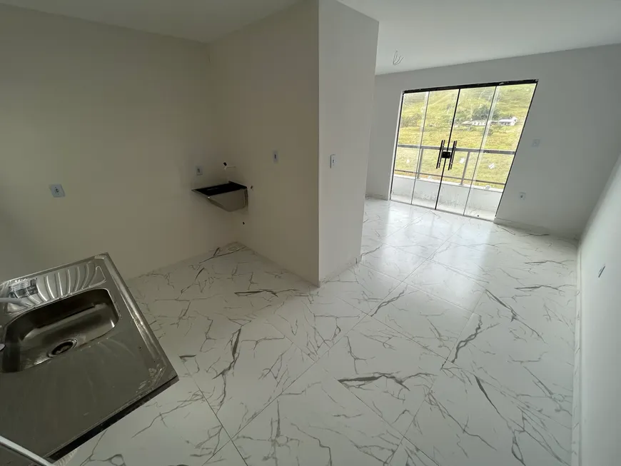 Flat na Rua L, 23, Jardim Belvedere em Volta Redonda, por R 210.000