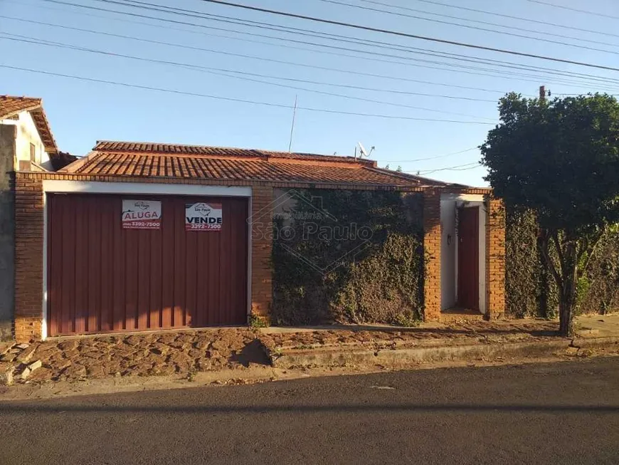 Foto 1 de Casa com 3 Quartos à venda, 218m² em Vila Cerqueira, Américo Brasiliense